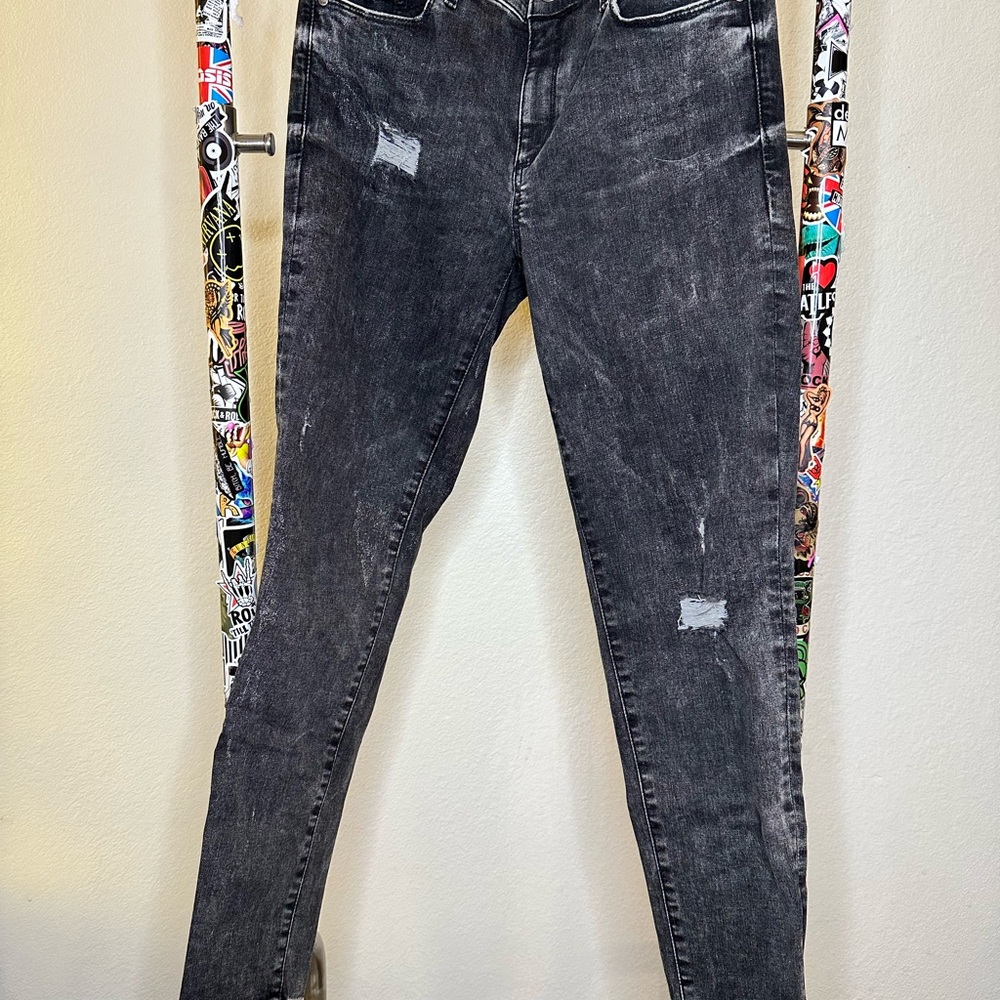 GAP Black Skinny Jeans with Distressed Detailing